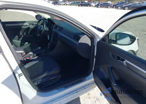 2017 Volkswagen Passat 1.8T R-Line from USA, damaged, VIN 1VWDT7A3XHC058179